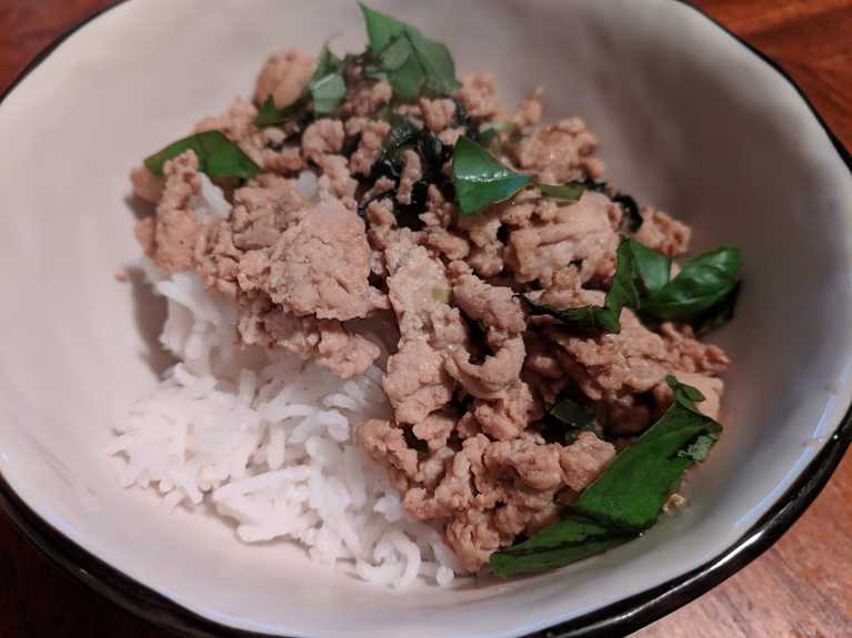 Minced Basil Chicken