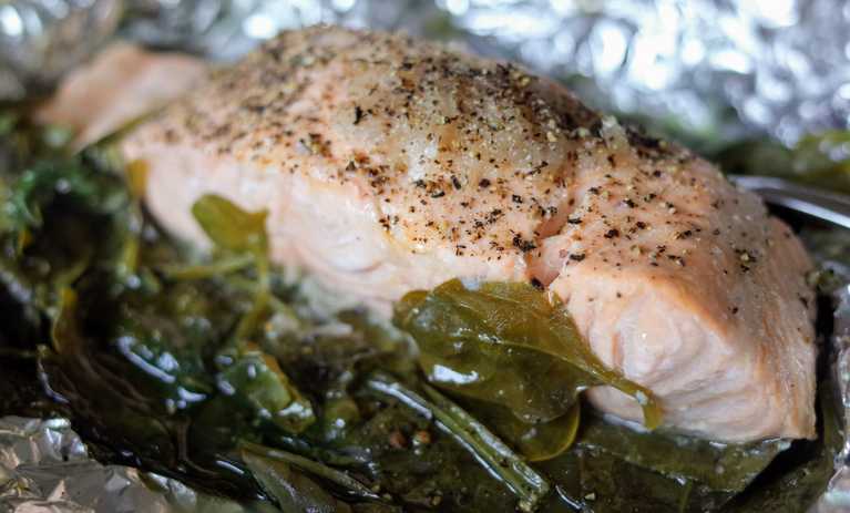 Foil wrapped Salmon with Spinach