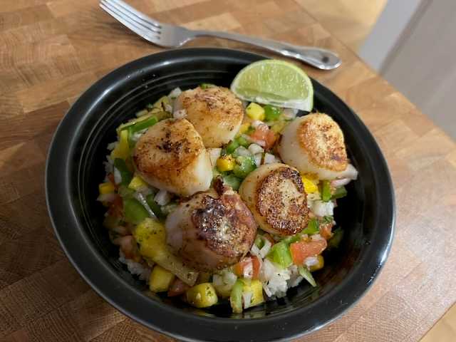 Scallops with Mango Salsa & Coconut-Lime Rice