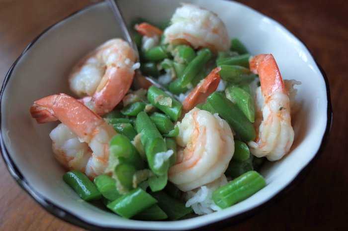 Stir-fried shrimp with green beans